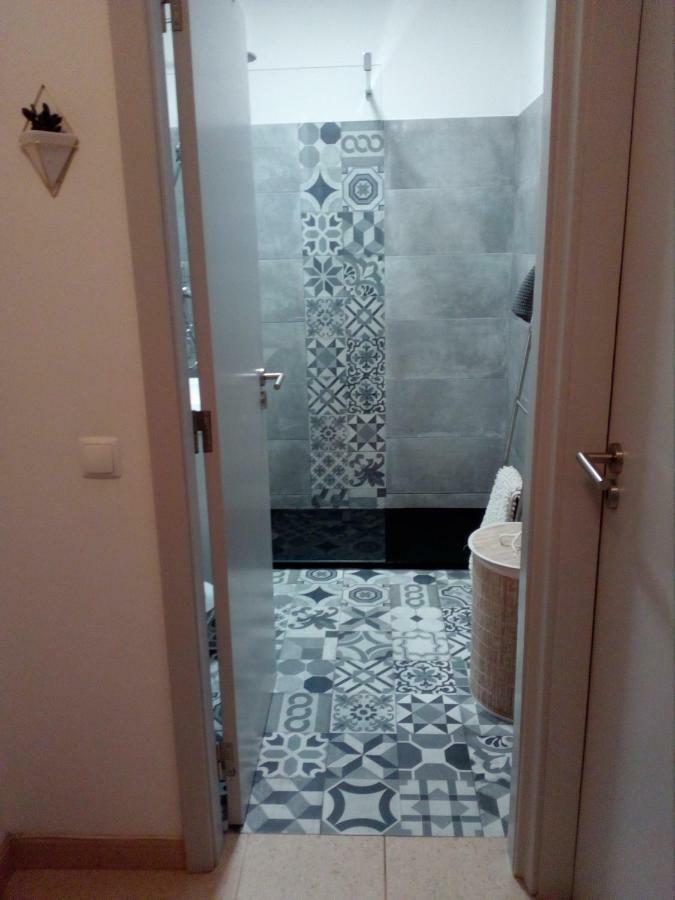 Appartement Vue Sur Mer Et Pieds Dans L'Eau! Portimão Eksteriør billede